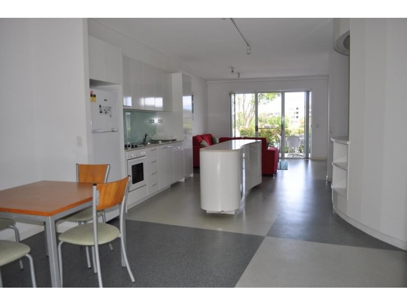 98 University Drive, Varsity Lakes QLD 4227