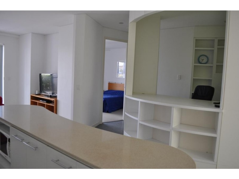 98 University Drive, Varsity Lakes QLD 4227