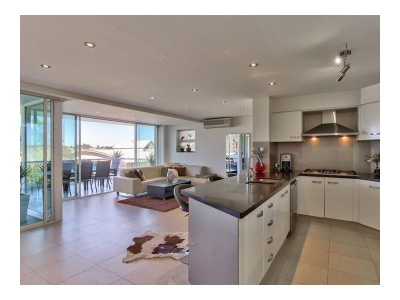 21/15 Vernon Terrace, Teneriffe QLD 4005