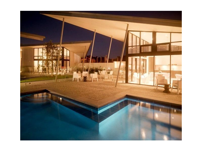 2 Inland Drive, Tugun QLD 4224