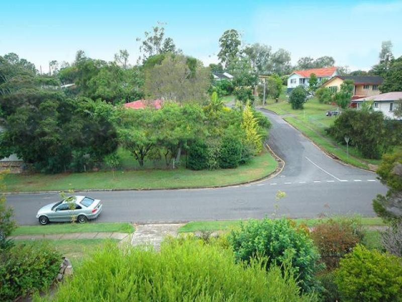62 Falkirk, Stafford Heights QLD 4053