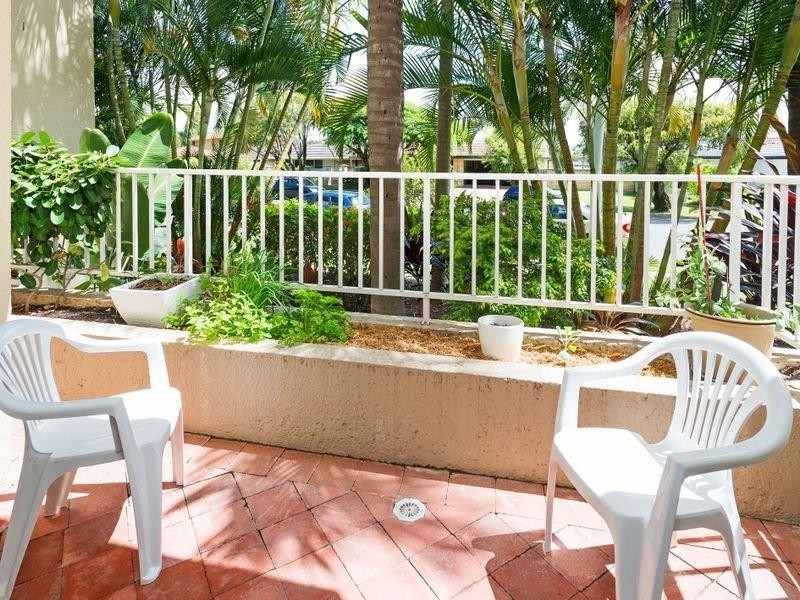 22 Jennifer Ave, Runaway Bay QLD 4216