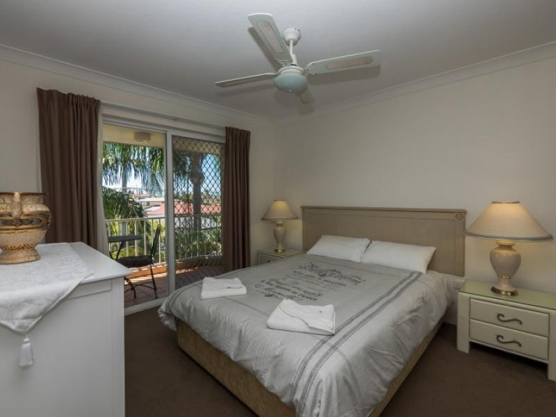 22 Jennifer Avenue, Runaway Bay QLD 4216