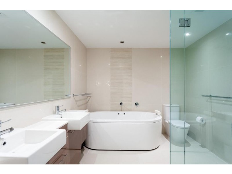 Penthouse / 22 Ben Lexcen Place, Robina QLD 4226