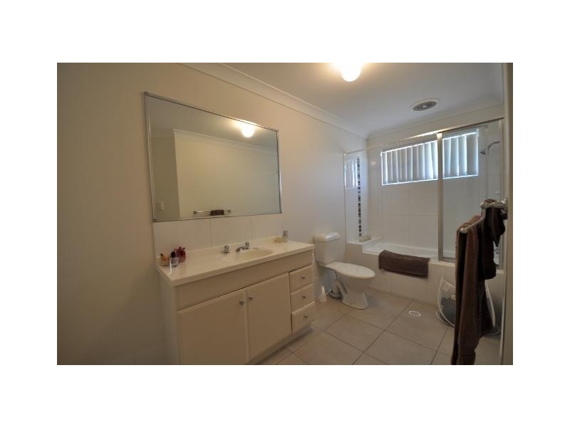 130 Jutland Street, Oxley QLD 4075