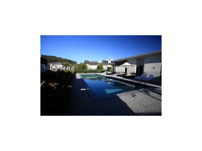 2 Inland Drive, Tugun QLD 4224