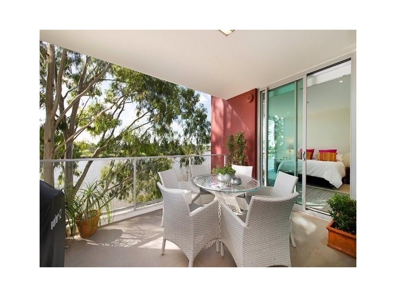 304 / 205 King Arthur Terrace, Tennyson QLD 4105