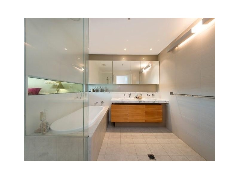 304 / 205 King Arthur Terrace, Tennyson QLD 4105