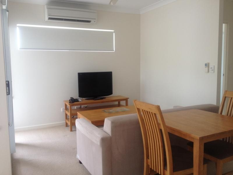 65 Manooka Drive, Cannonvale QLD 4802