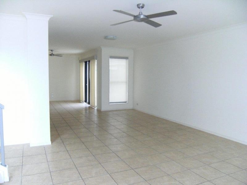 3102 The Boulevard, Carrara QLD 4211