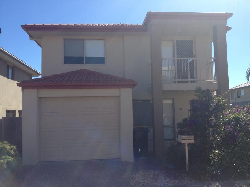 32 Johnston Street, Carina QLD 4152