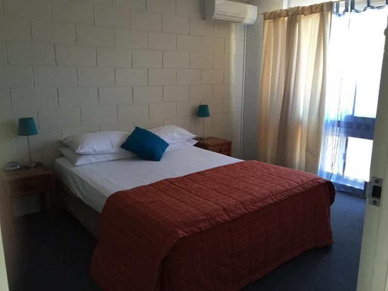 2/3 Primrose Street, North Ward QLD 4810