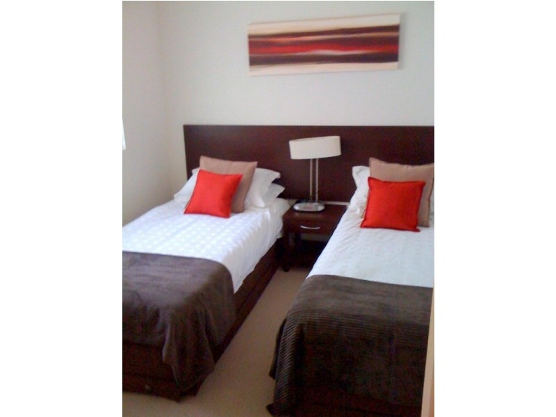 24 Allwood St, Indooroopilly QLD 4068