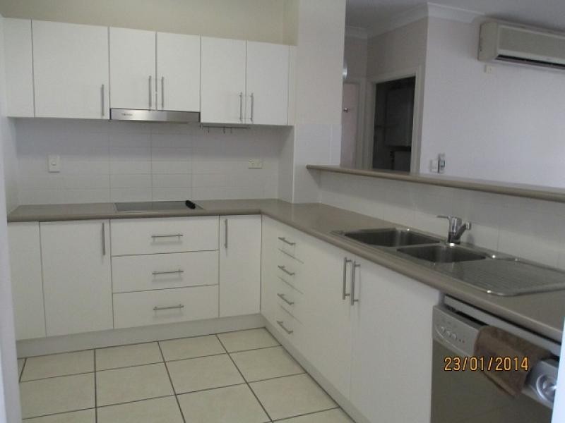 11 / 42 Warburton Street, North Ward QLD 4810