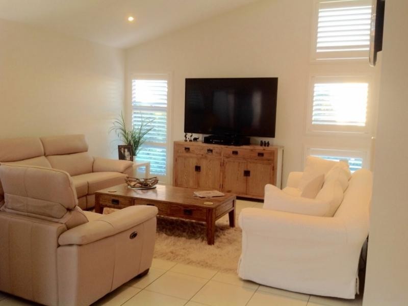 Hope Island QLD 4212