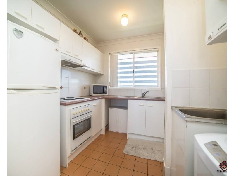 8/75 bayview street, Runaway Bay QLD 4216