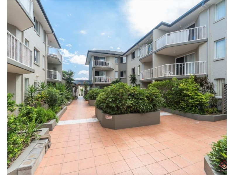 8/75 bayview street, Runaway Bay QLD 4216
