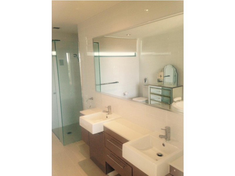 22 Ben Lexcen Place, Robina QLD 4226