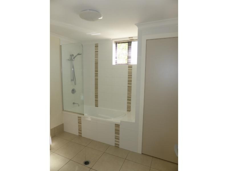 1 / 6-24 Henry Street, West End QLD 4810