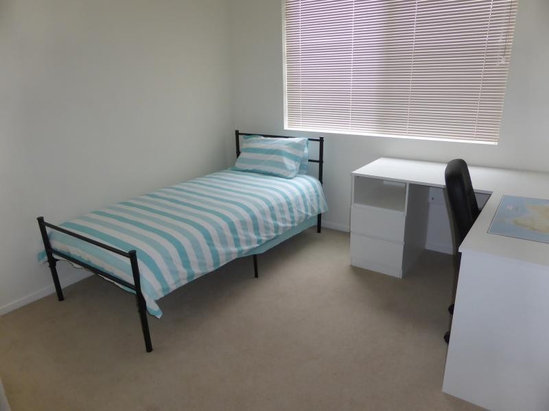 1 / 6-24 Henry Street, West End QLD 4810