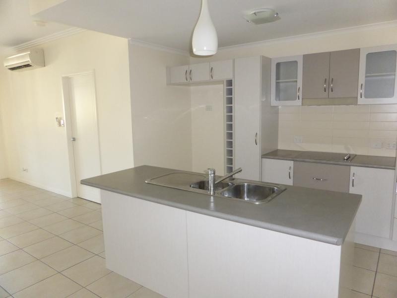 1 / 6-24 Henry Street, West End QLD 4810