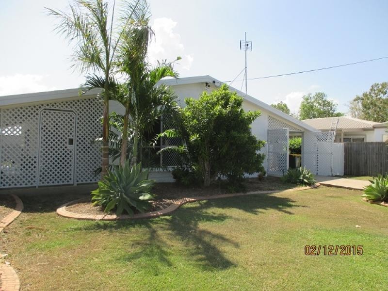 19 Leila Avenue, Rasmussen QLD 4815