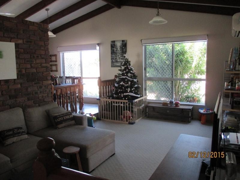 19 Leila Avenue, Rasmussen QLD 4815