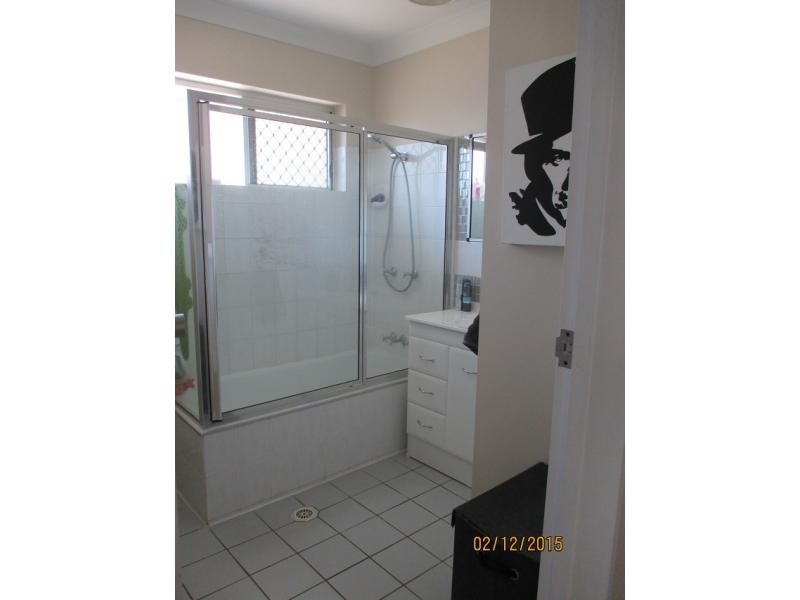 19 Leila Avenue, Rasmussen QLD 4815