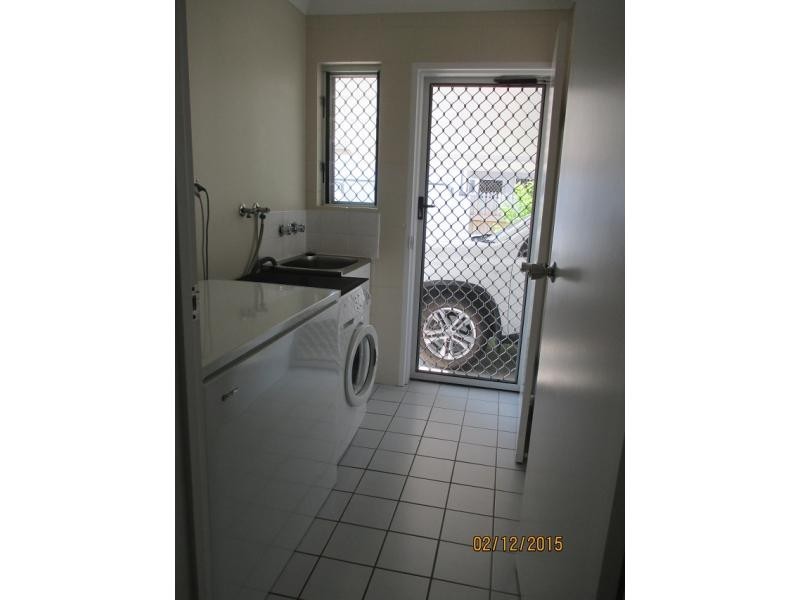 19 Leila Avenue, Rasmussen QLD 4815