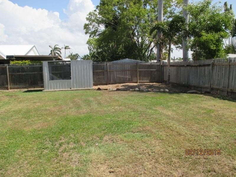 19 Leila Avenue, Rasmussen QLD 4815