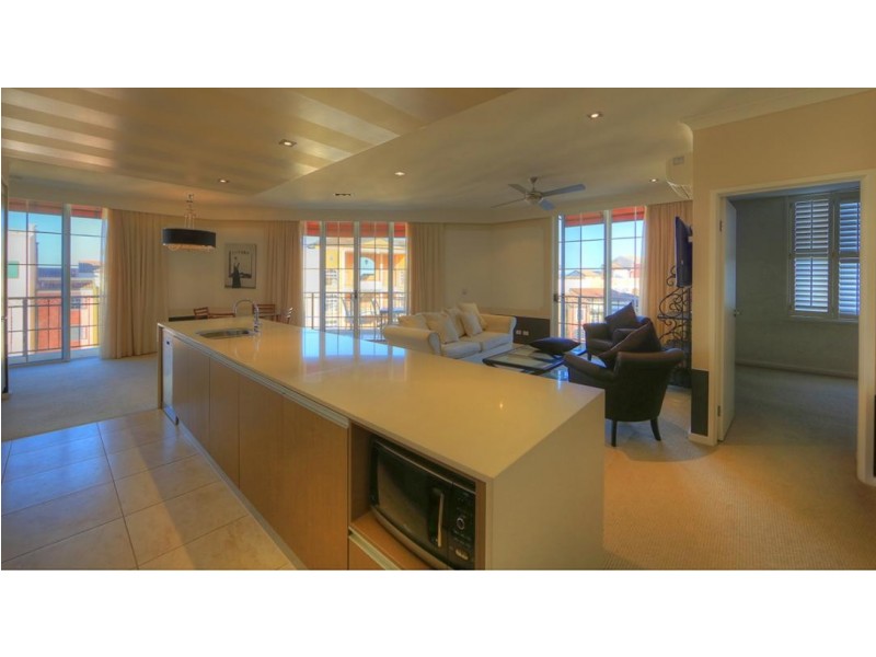 2047/3029 The Boulevard, Carrara QLD 4211
