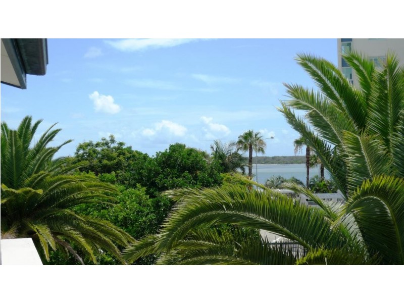 38 Labrador Street, Labrador QLD 4215