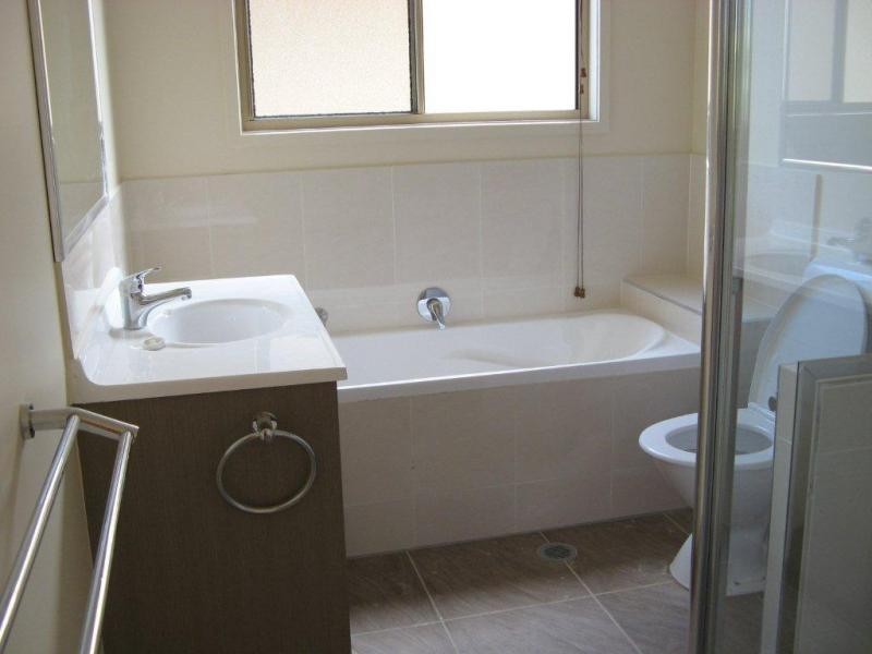 4 / 582 Manly Road, Wakerley QLD 4154