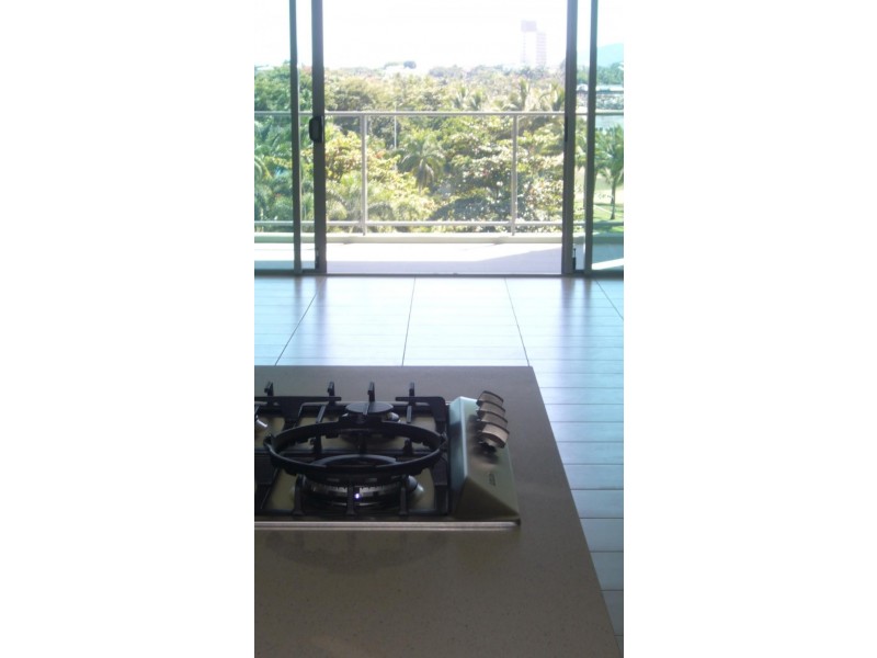 1406/6 Mariners Drive, Townsville City QLD 4810