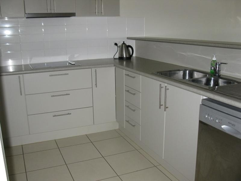 41 / 42 Warburton Street, North Ward QLD 4810