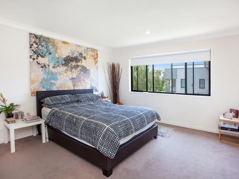 2 Inland Drive, Tugun QLD 4224