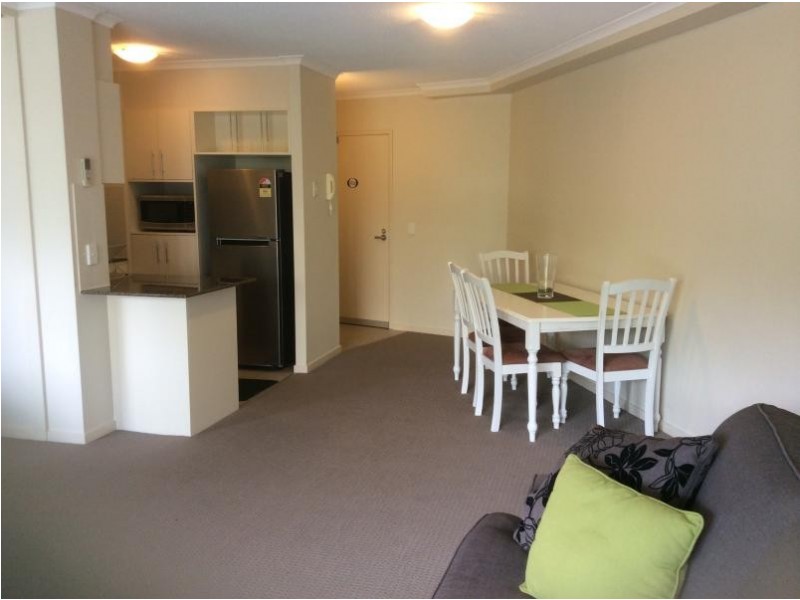 113/8 Land Street, Toowong QLD 4066