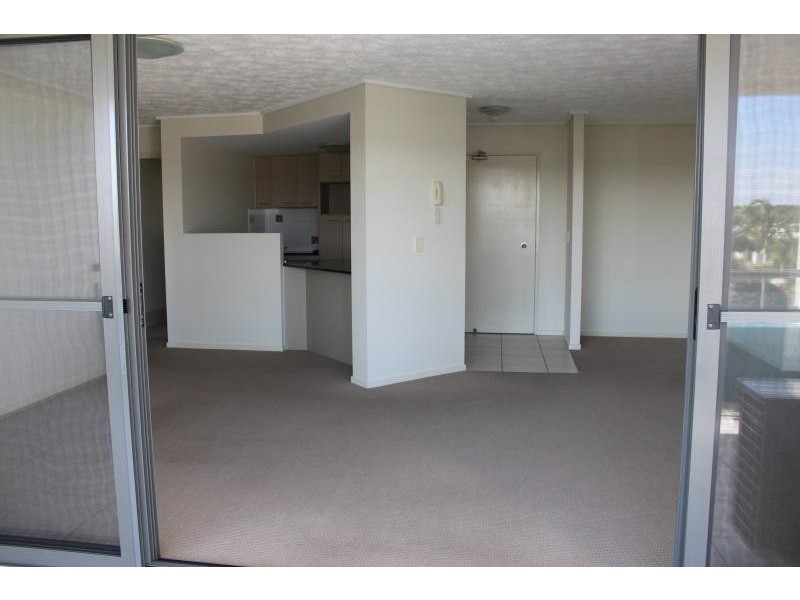 36 / 4 Grand Parade, Parrearra QLD 4575