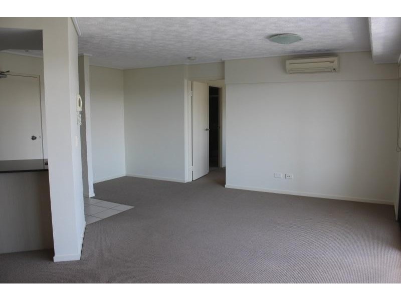 36 / 4 Grand Parade, Parrearra QLD 4575
