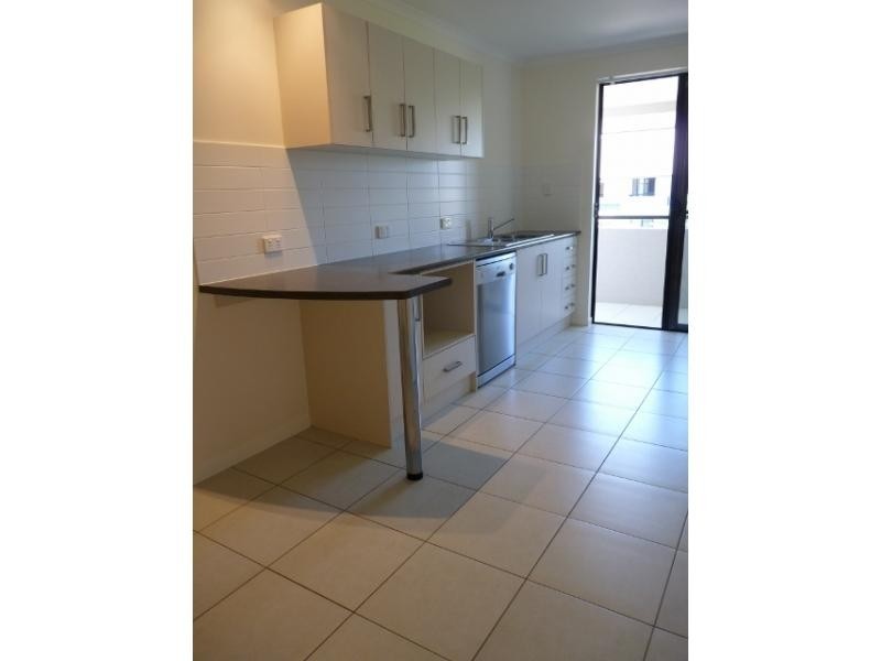 1 / 6-24 Henry Street, West End QLD 4810