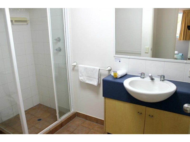 12/20-26 Anne Avenue, Broadbeach QLD 4218