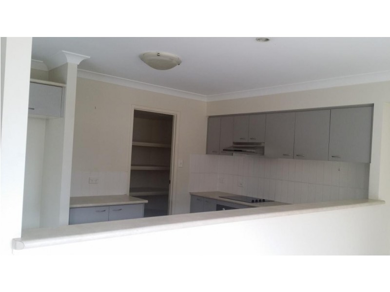 24 Earnshaw Street, Calamvale QLD 4116