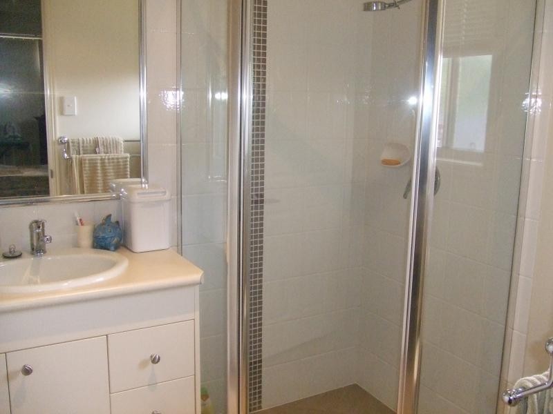 8 Johnston Street, Carina QLD 4152