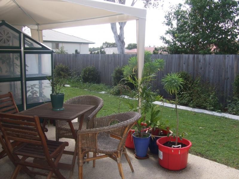 8 Johnston Street, Carina QLD 4152