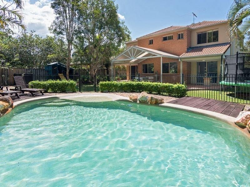16 Palm Street, Kenmore QLD 4069