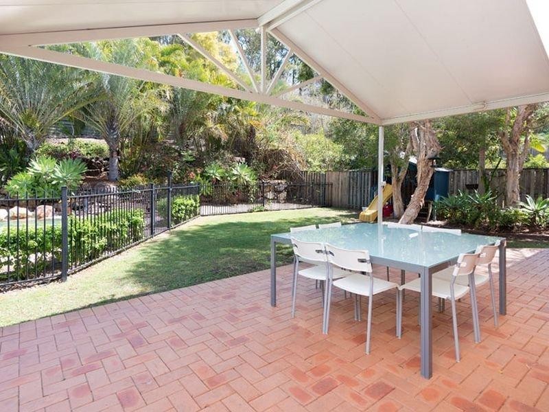 16 Palm Street, Kenmore QLD 4069