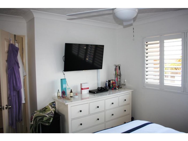 38 Labrador Street, Labrador QLD 4215