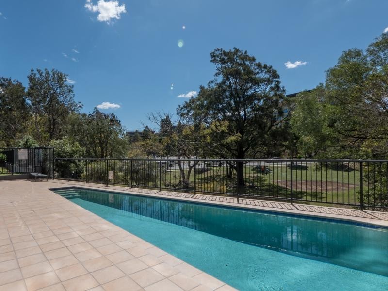402/ 21 Patrick Lane Patrick Lane, Toowong QLD 4066