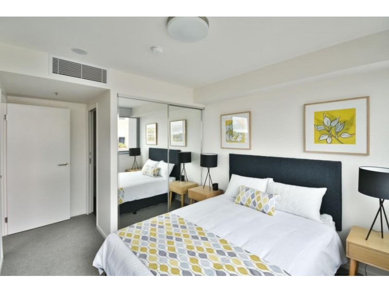 18 Thorn Street, Kangaroo Point QLD 4169