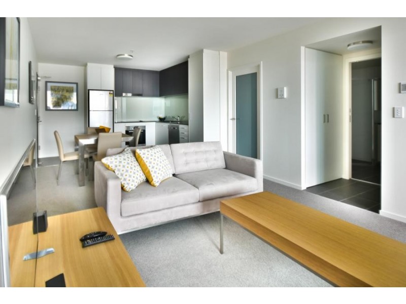 18 Thorn Street, Kangaroo Point QLD 4169